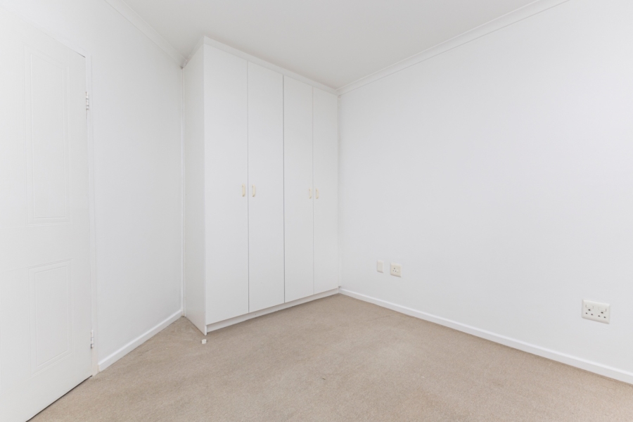 2 Bedroom Property for Sale in Whispering Pines Western Cape